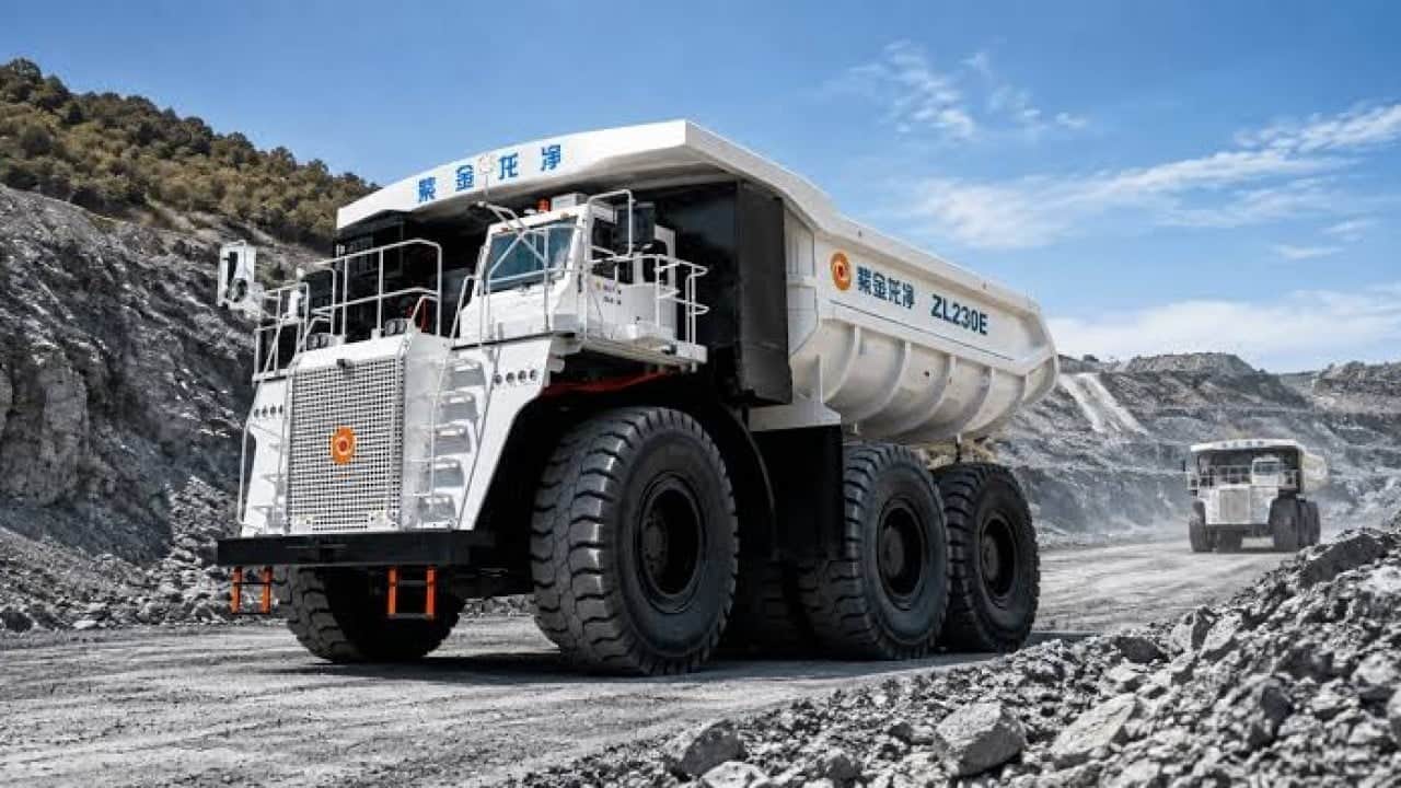 Foto - 350 tonluk dev elektrikli kamyon! 25 dakikada şarj oluyor
