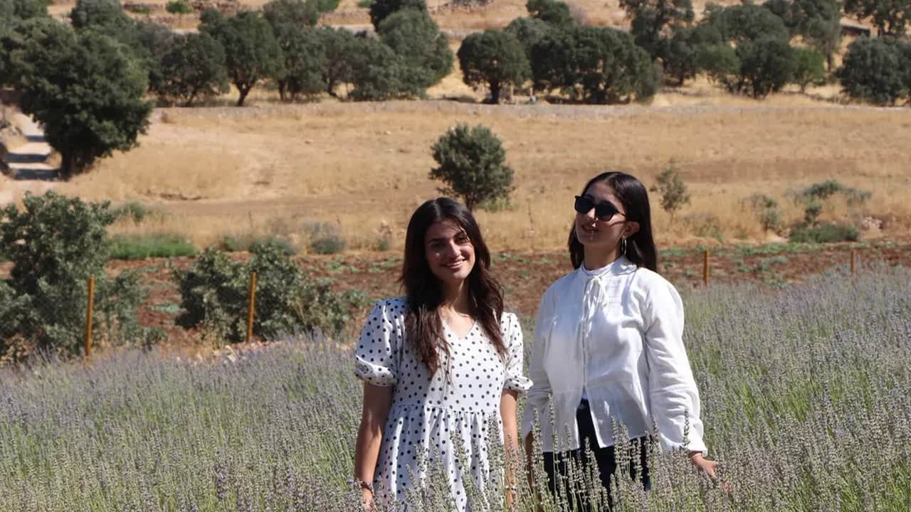 Foto - 40 yıldır boştu kadınlar o araziyi cennete çevirdi: Mor lavanta her yeri süs gibi sardı, mis gibi koku yayıldı 