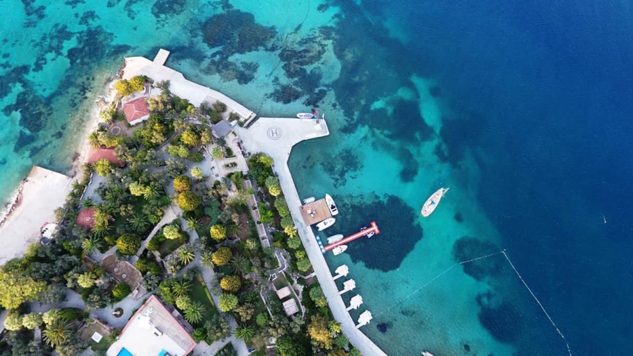 Foto - 45 milyon dolarlık ada Alihan Kuriş'in annesi Ayşe Gülderen Kuriş adına tescil edildi