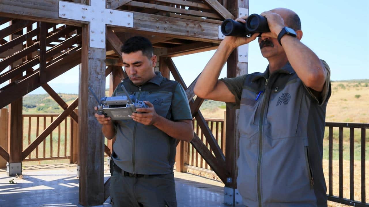 Foto - 5 yıl sonra yeniden su tutmaya başlamıştı! Marmara Gölü'nde yaban hayatı denetimi