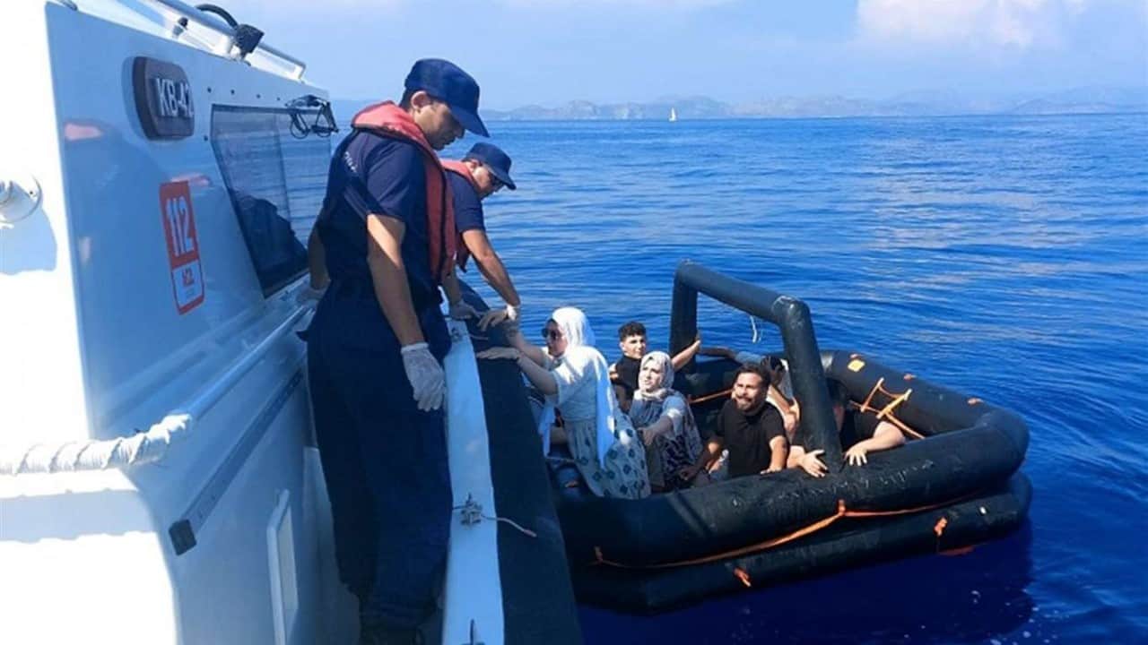 Foto - 7 gün 24 saat görev yapıyorlar Denizin hakimleri 2 bin 257 kişiyi kurtardı
