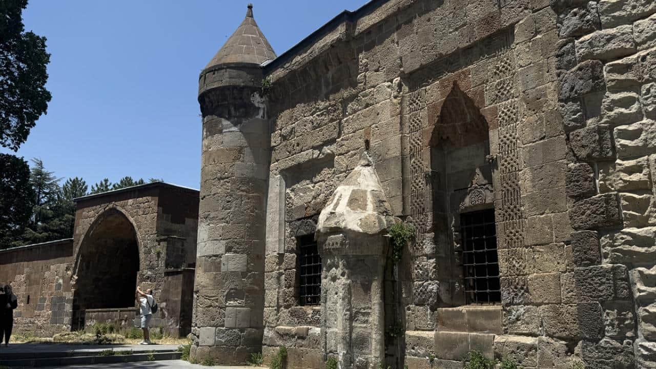 Foto - 8 medeniyete ev sahipliği yaptı! Tarihin ve doğal güzelliklerin buluştuğu şehir: Bitlis