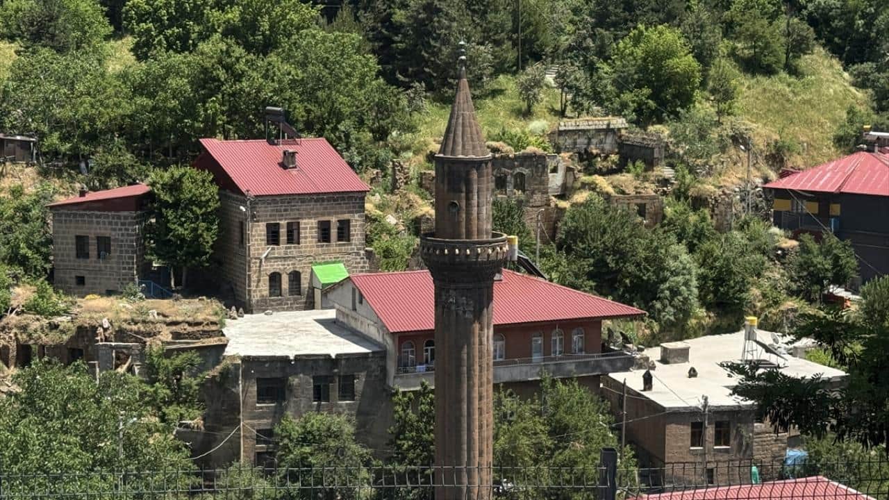 Foto - 8 medeniyete ev sahipliği yaptı! Tarihin ve doğal güzelliklerin buluştuğu şehir: Bitlis