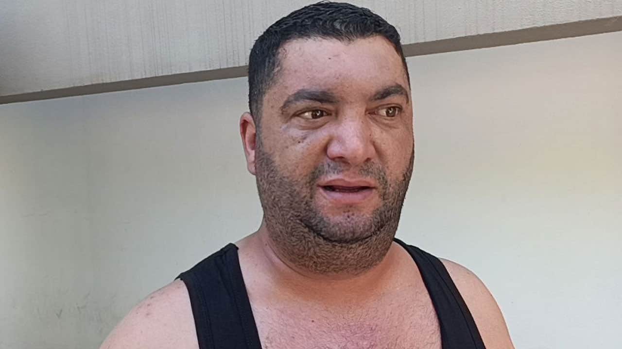 Foto - 839 bin lira ceza yediği ses sistemini belediyenin önünde benzin döküp yaktı