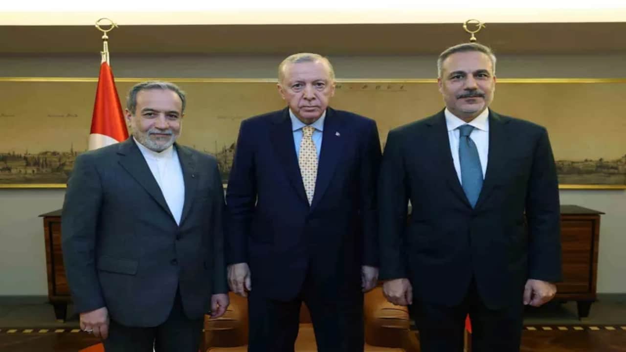 Foto - ABD-İran gerginliğinde Türkiye’den kritik hamle! Bütün dünya, gündem olan gelişmeyi "Tesadüf değil" diyerek duyurdu
