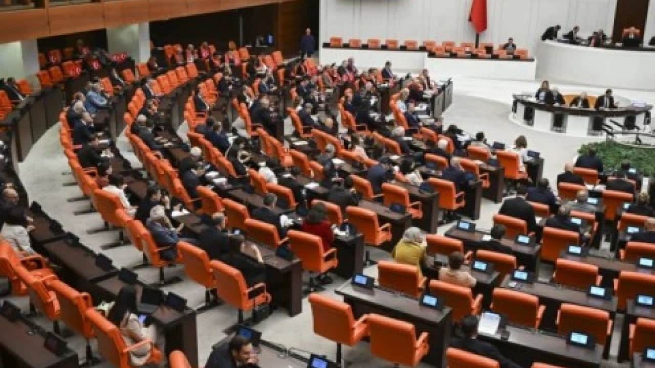 Foto - Abdullah Gül’den uzun süre sonra ilk açıklama: 'Hayırlı olsun' dedi, Erdoğan ve Bahçeli'yi tebrik etti