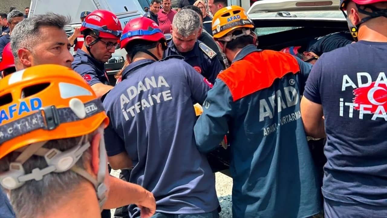 Foto - Adana'da içme suyu tünel hattında meydana gelen göçükte 1 işçi öldü