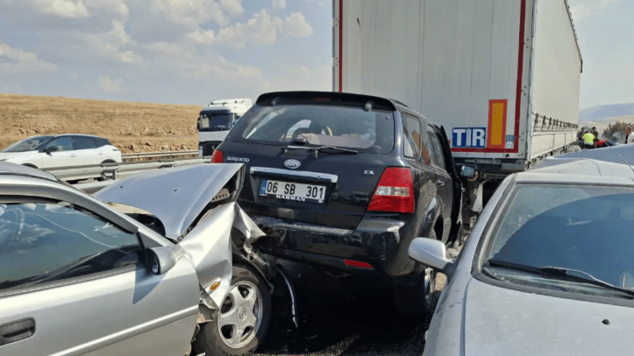 Foto - Afyonkarahisar'da zincirleme kaza: 13 araç birbirine girdi!
