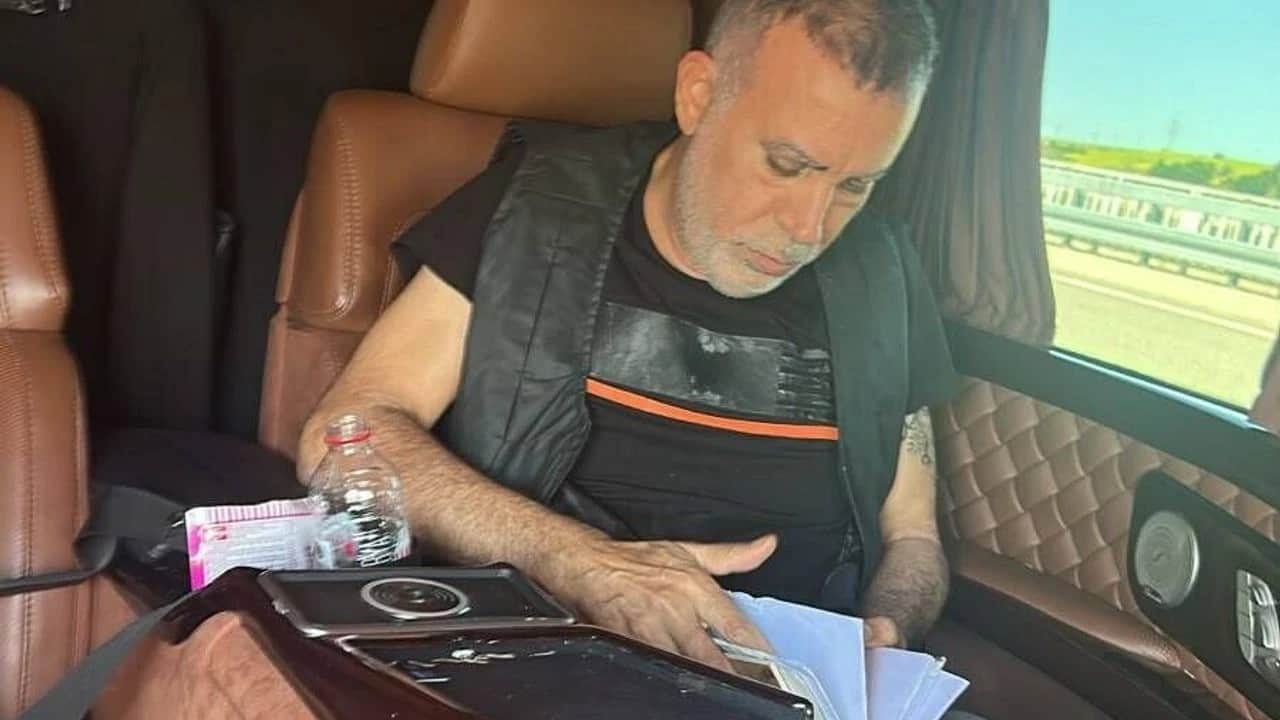 Foto - Ahbap balonu patladı muhalif ünlüler birer birer dökülüyor! Eda Ece yıllar sonra o kâbusu anlatıp helallik istedi!