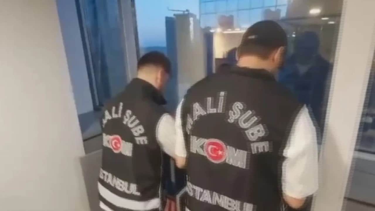 Foto - Ahbap balonu patladı muhalif ünlüler birer birer dökülüyor! Eda Ece yıllar sonra o kâbusu anlatıp helallik istedi!