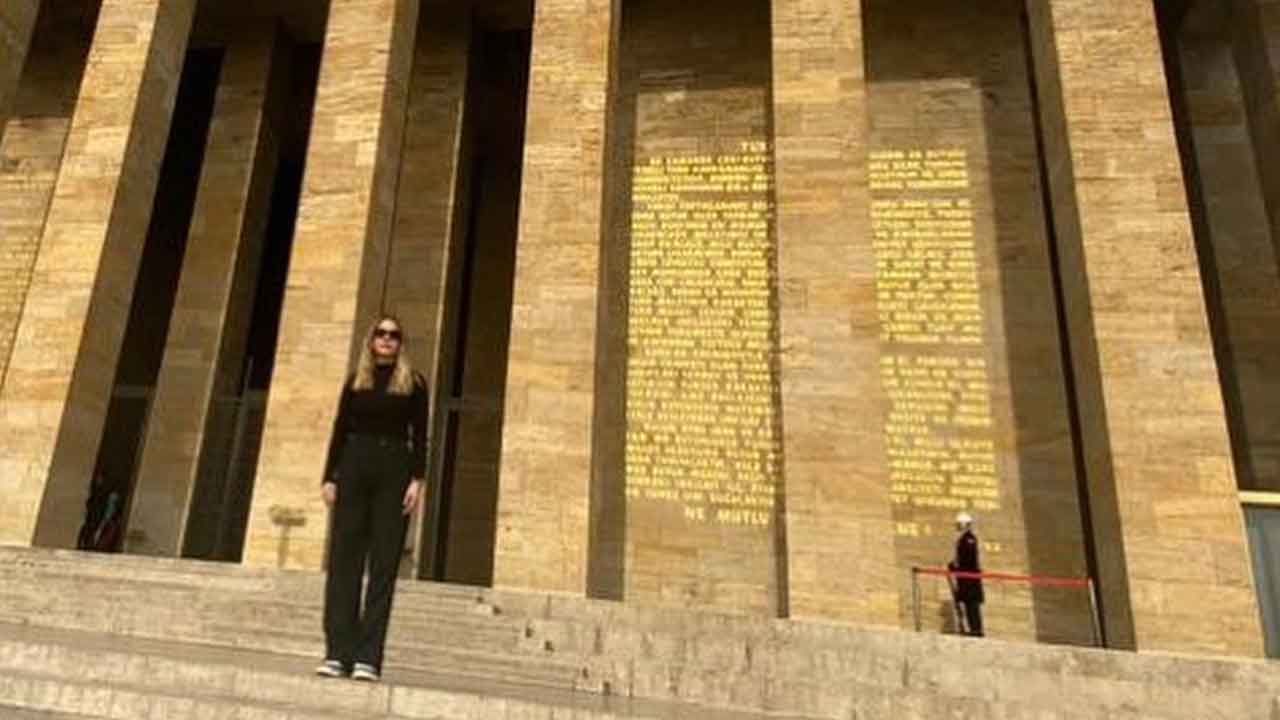 Foto - Ahbap balonu patladı muhalif ünlüler birer birer dökülüyor! Eda Ece yıllar sonra o kâbusu anlatıp helallik istedi!