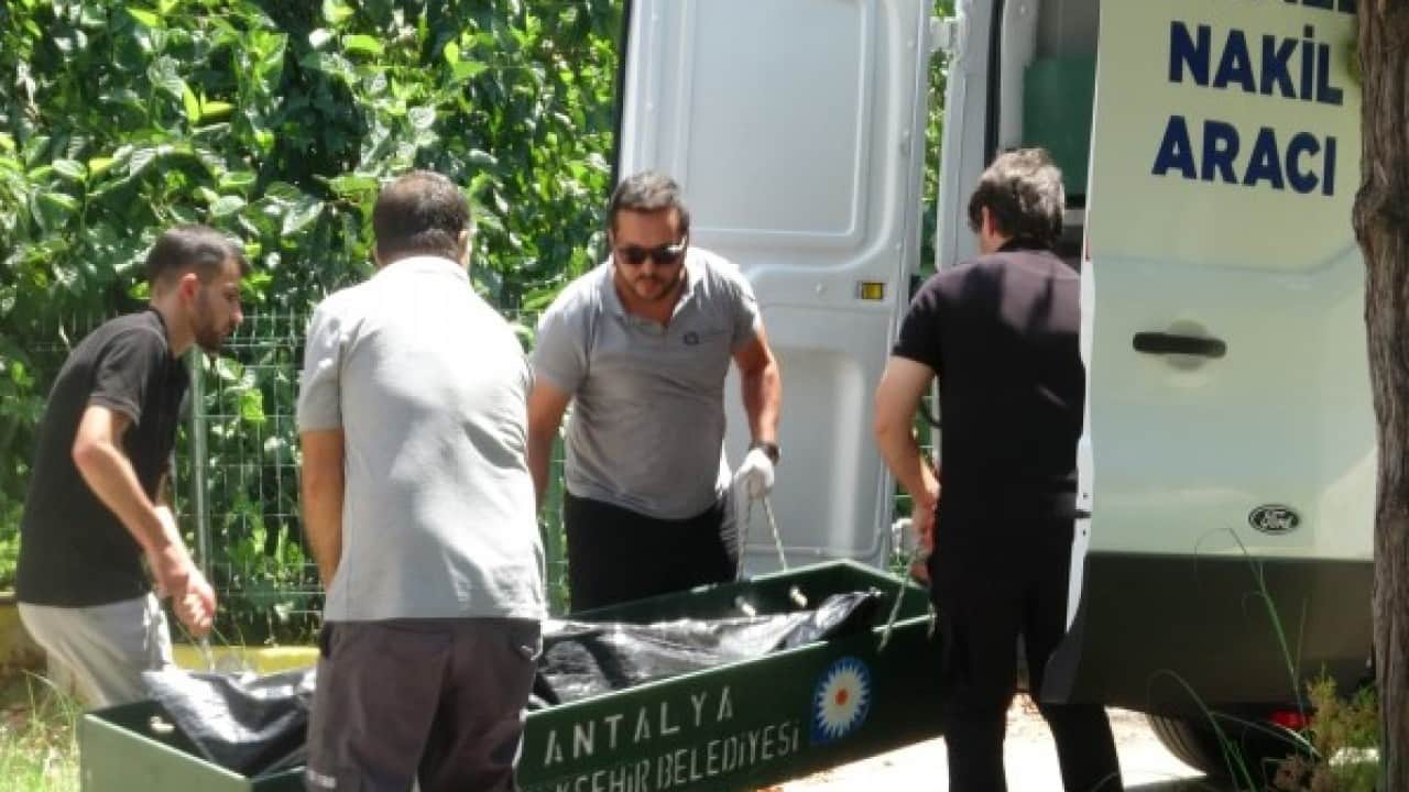 Foto - Aileyi yıkan haber camiden geldi! Tuvalette cansız bedeni bulundu