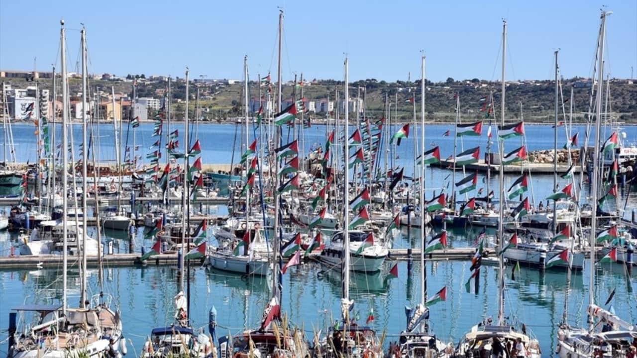 Foto - Ajanslar son dakika koduyla duyuruyor... Katil İsrail’in alıkoyduğu Sumud Filosu ile ilgili flaş gelişme