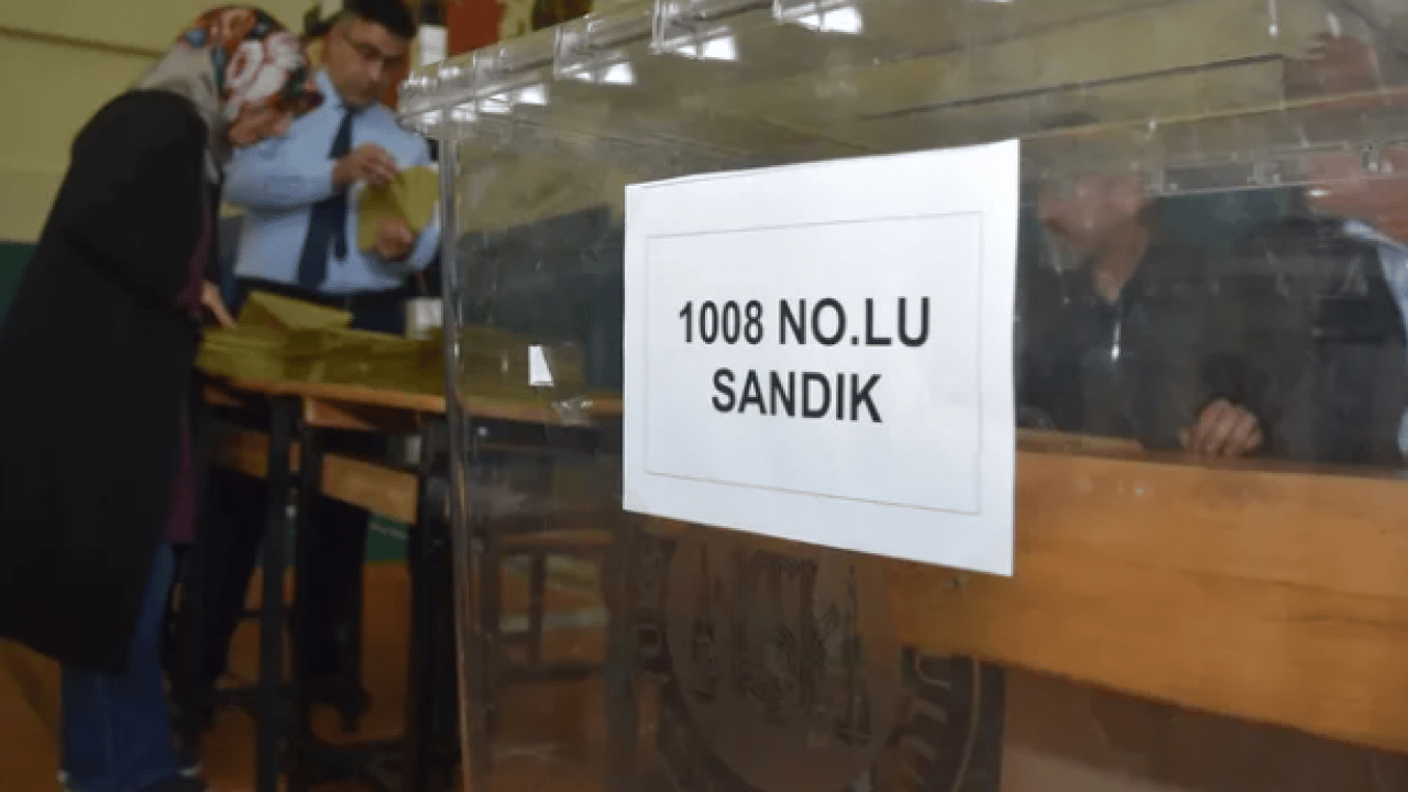 Foto - AK Parti’den seçim anketinde fark: Bu pazar sandık kurulsa hangi parti yüzde kaç alır?