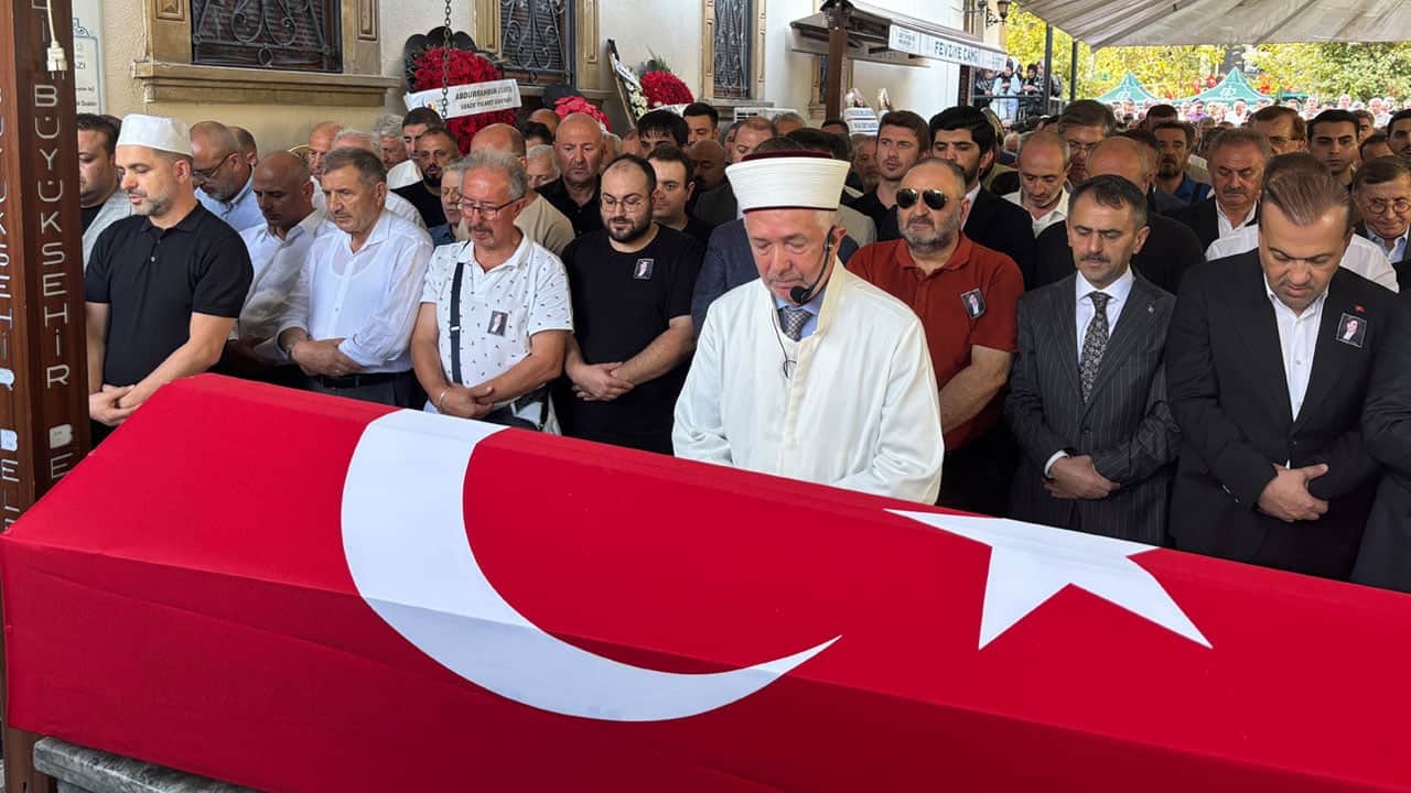 Foto - AK Parti’li eski vekil Azize Sibel Gönül son yolculuğuna uğurlandı!