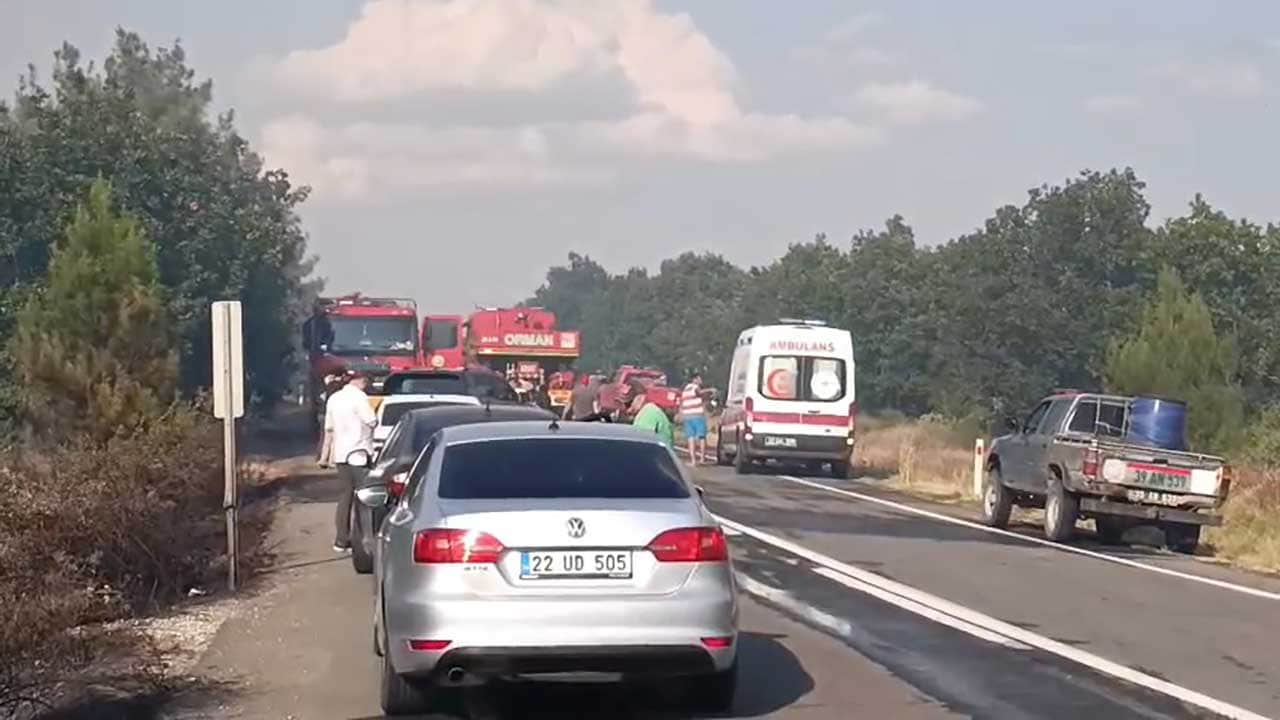 Foto - Alevler ormana sıçradı yol ulaşıma kapatıldı! Edirne'de korkutan yangın!