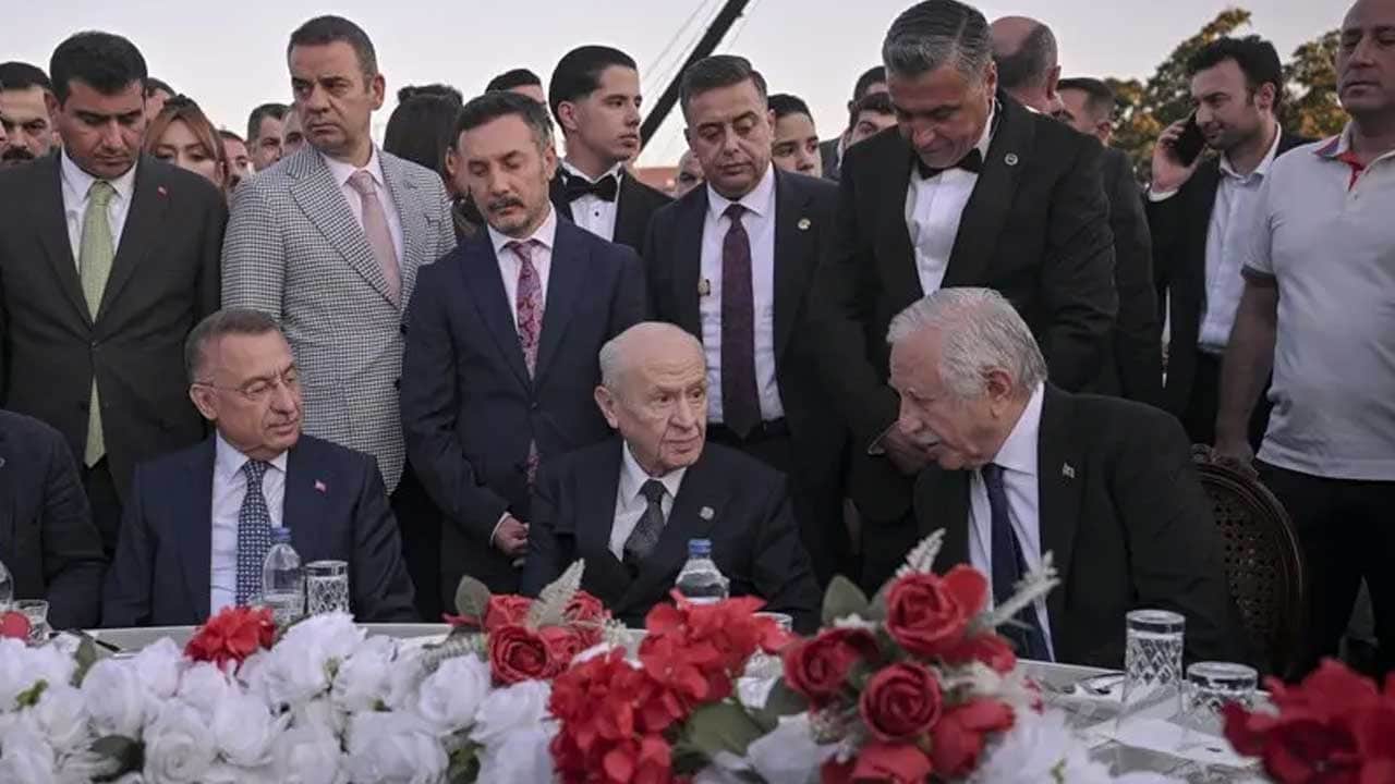 Foto - Ankara’da siyasileri buluşturan düğün! Devlet Bahçeli nikah şahidi oldu