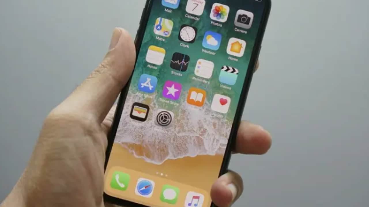 Apple'dan İphone kararı:O modelin fişini çekiyor!