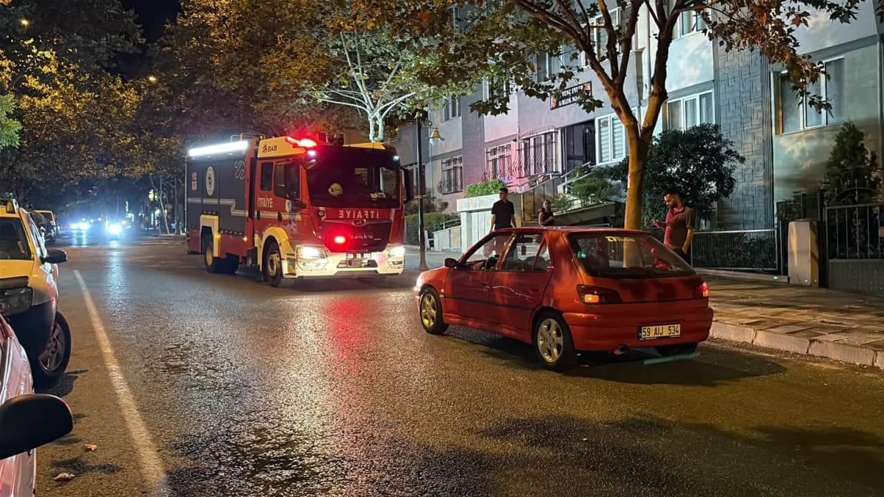 Foto - Araba bozulmasa facia yaşanabilirdi! Ayyaşlara her yer yatak