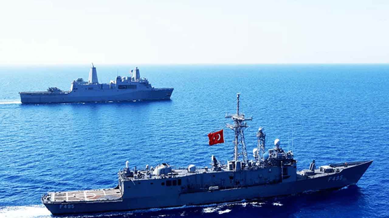 Foto - Arap ülkesi 'Türkiye de olmalı' dedi: Türk savaş gemileri apar topar hazırlığa başladı