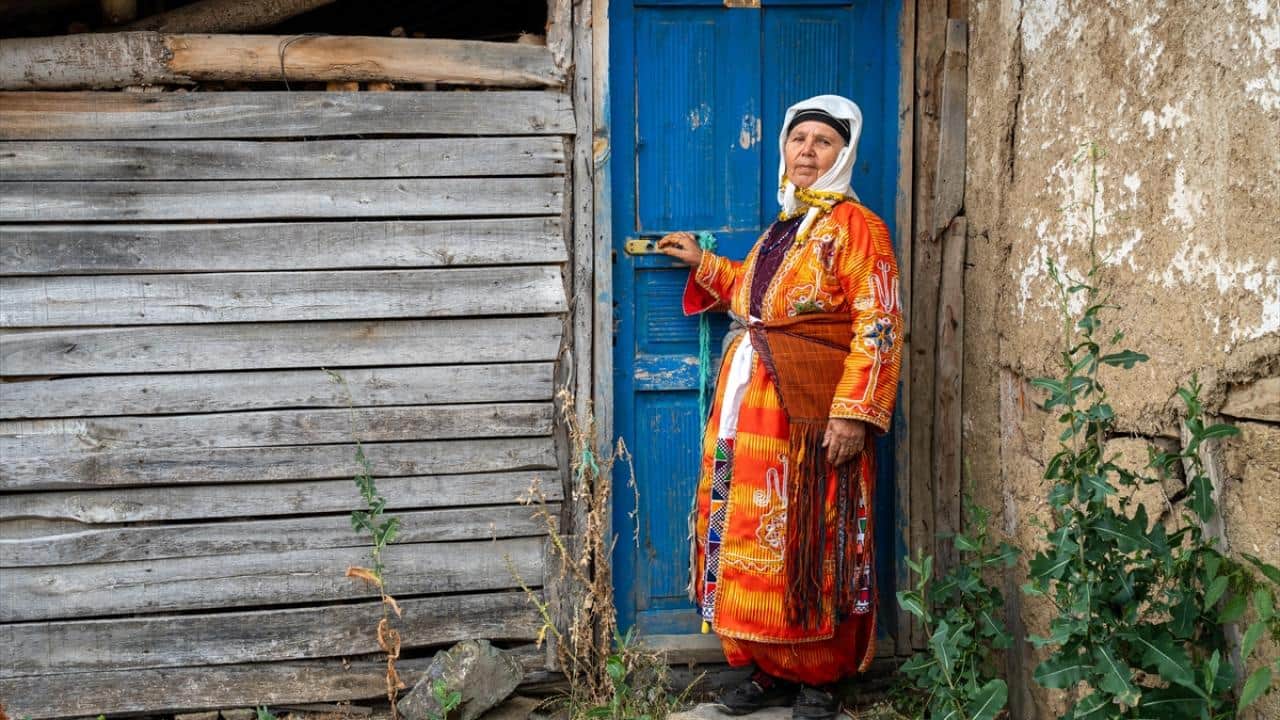 Foto - Asırlardır yaşatılıyor! Nebiköy'ün geleneksel kıyafetleri ilgi çekiyor