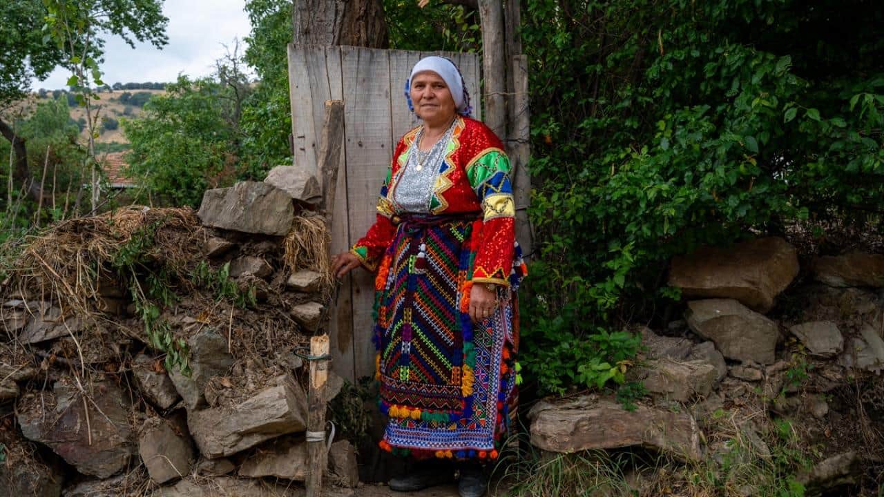 Foto - Asırlardır yaşatılıyor! Nebiköy'ün geleneksel kıyafetleri ilgi çekiyor