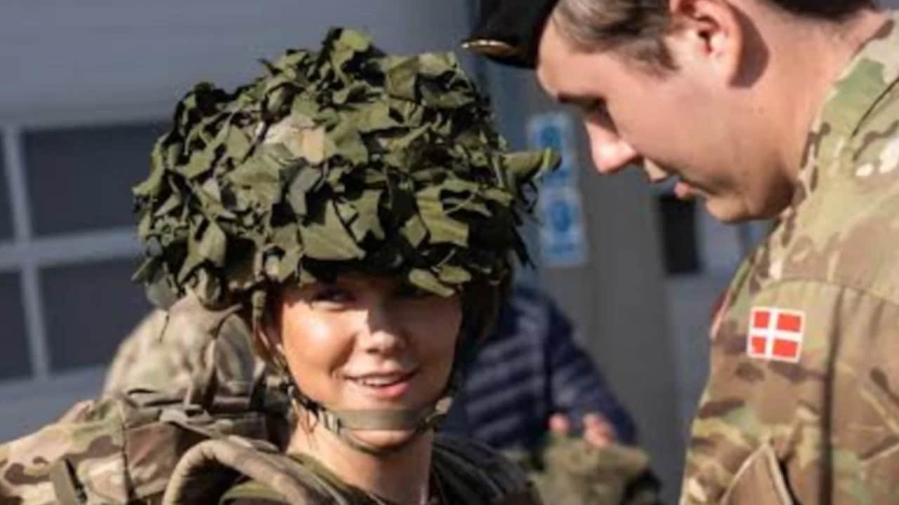 Asker oldu: Danimarka prensesi ülkede askerlik hizmeti yapacak! Daha 19 yaşında herkesi şok etti