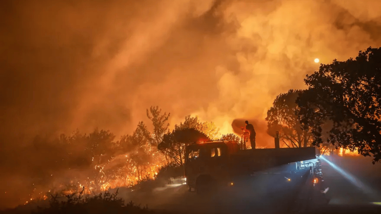 Foto - Aydın Çine, Balıkesir Susurluk ve Buca yangınları kontrol altına alındı 7/24 teyakkuzdayız