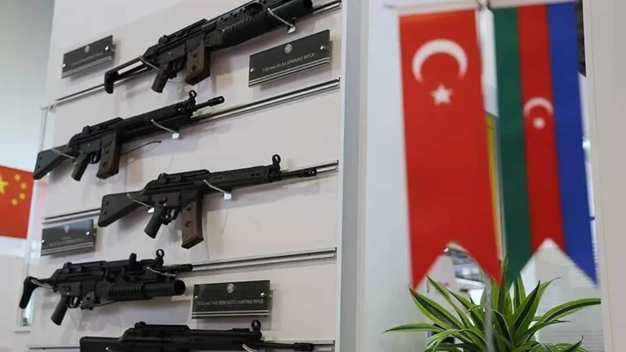 Foto - Azerbaycan Türk savunma sanayinden esinlenip bombayı patlattı