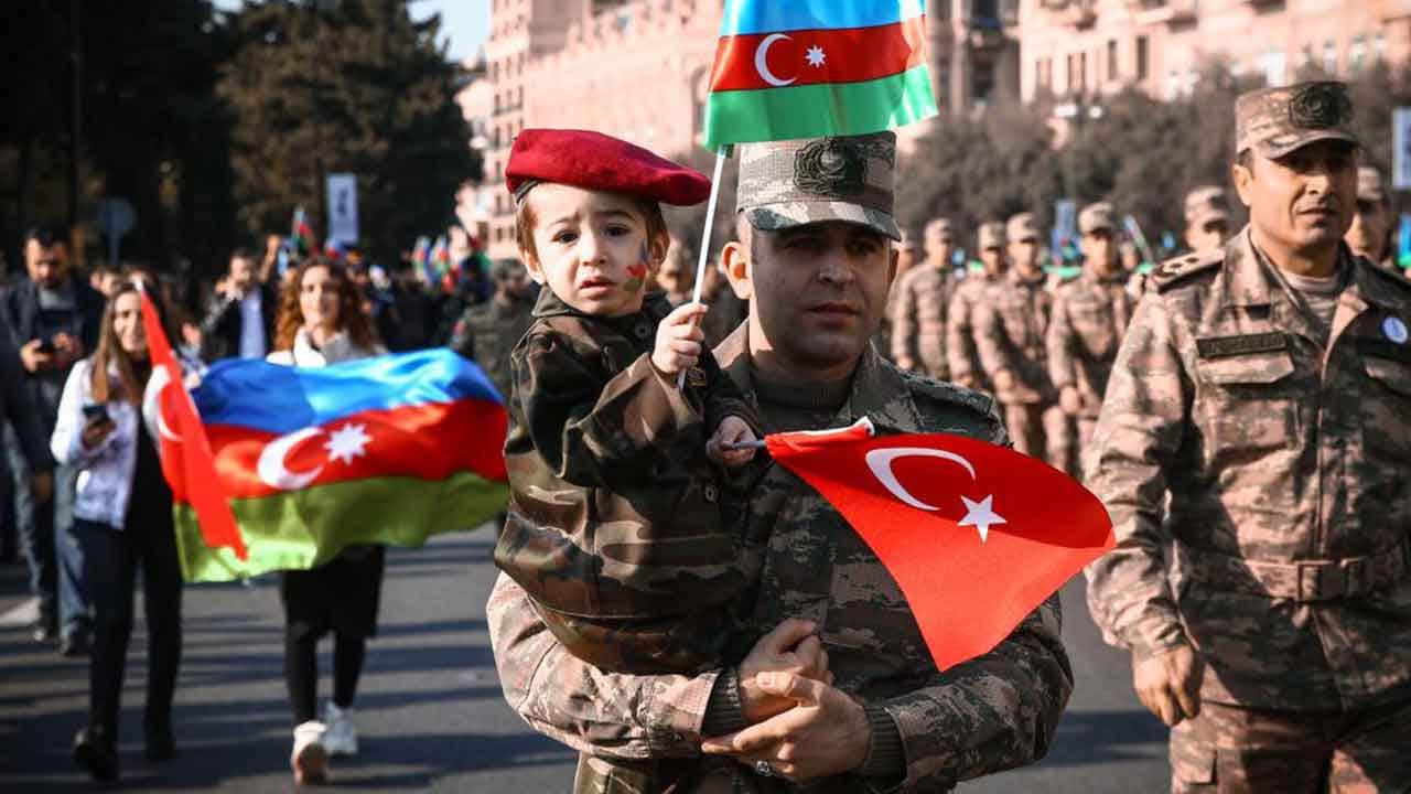 Foto - Azerbaycan'ın kritik isminden çok sert Türkiye tepkisi: 'Bunu yapanları hain olarak adlandırıyorum' 