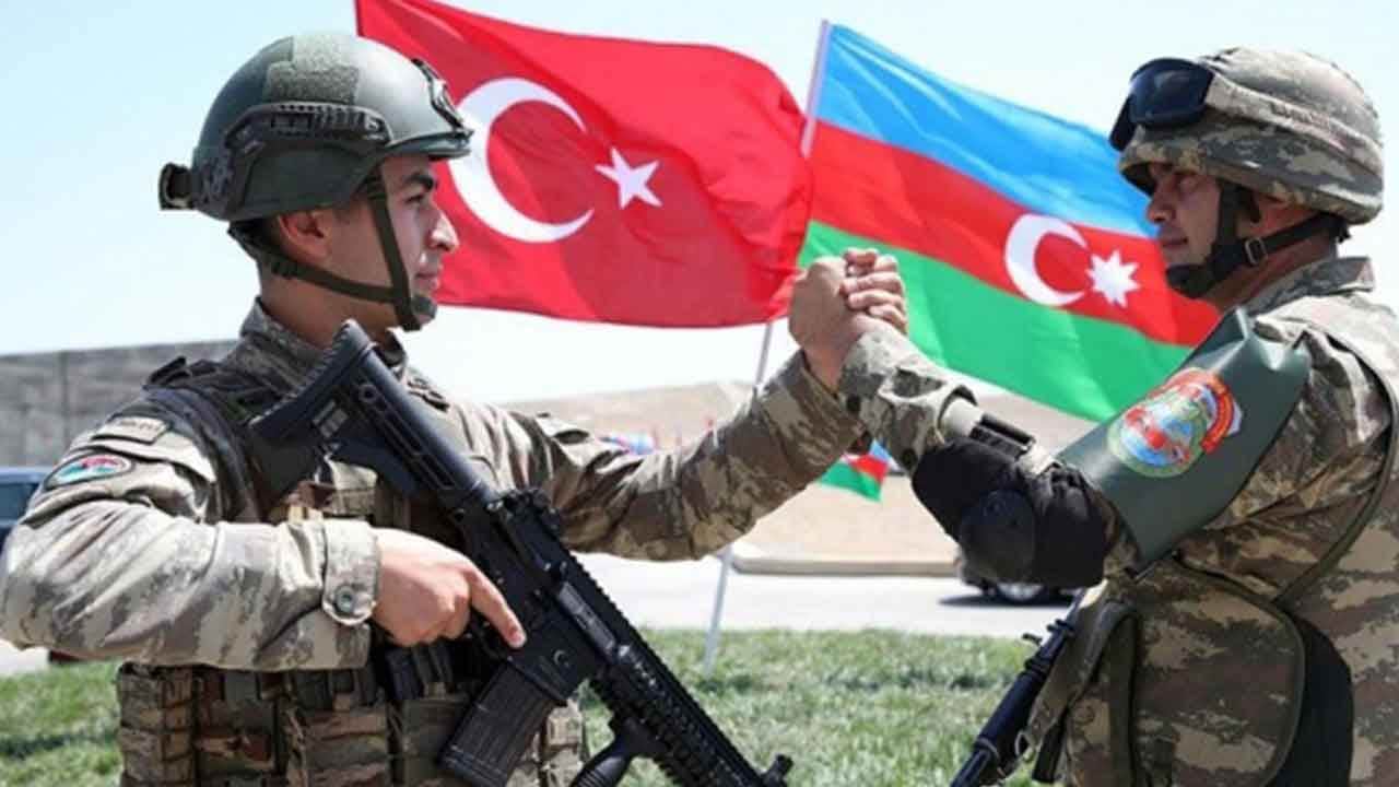Foto - Azerbaycan'ın kritik isminden çok sert Türkiye tepkisi: 'Bunu yapanları hain olarak adlandırıyorum' 