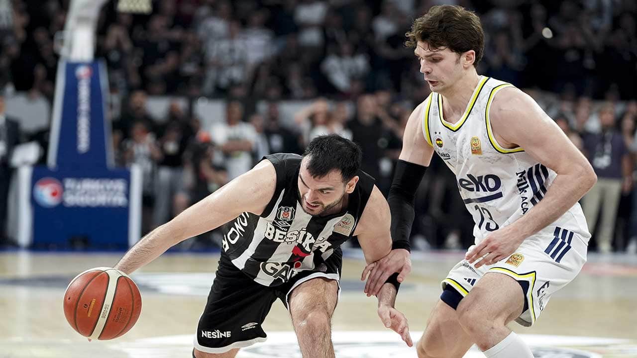 Foto - Aziz Yıldırım'ın ayağının tozuyla Fenerbahçe Basketbol Süper Ligi'nde şampiyon oldu