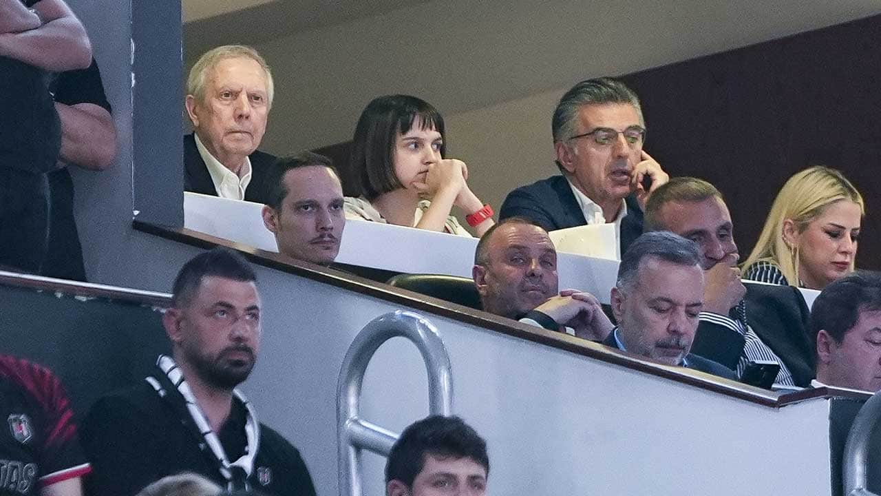 Foto - Aziz Yıldırım'ın ayağının tozuyla Fenerbahçe Basketbol Süper Ligi'nde şampiyon oldu