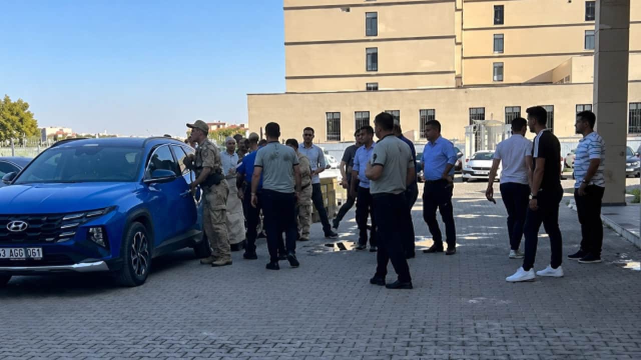 Foto - Baba ve oğlu kurşun yağdırdı! Çocuk istismarcısına hastane bahçesinde infaz 