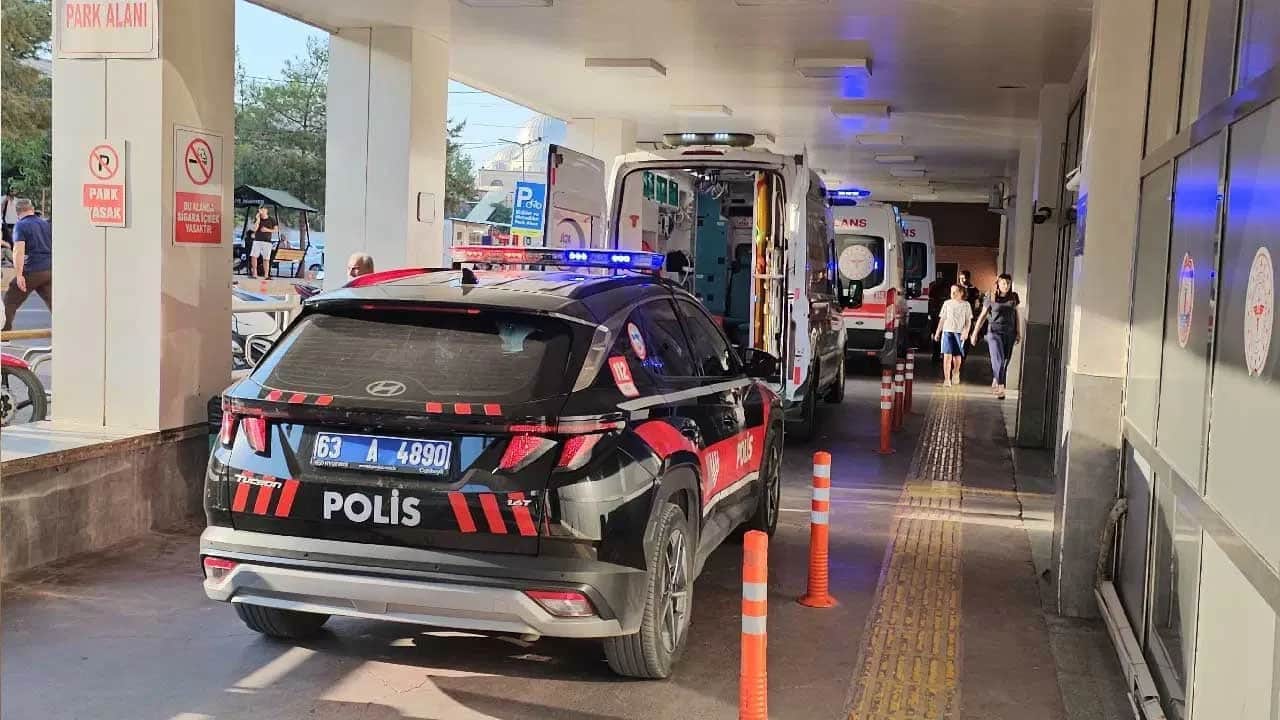 Foto - Baba ve oğlu kurşun yağdırdı! Çocuk istismarcısına hastane bahçesinde infaz 