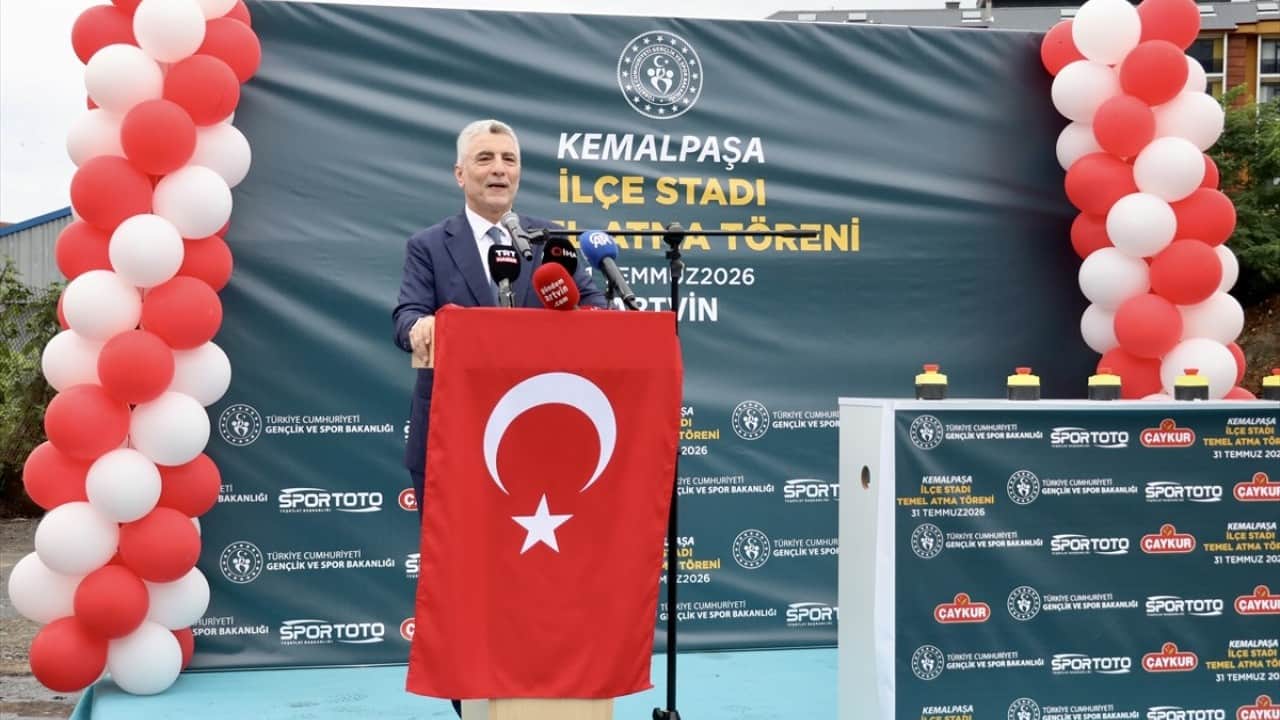 Foto - Bakan Bolat Türkiye dış ticaretle büyüyen bir ülke Asya ülkelerine geçişin anahtarı bizim elimizde
