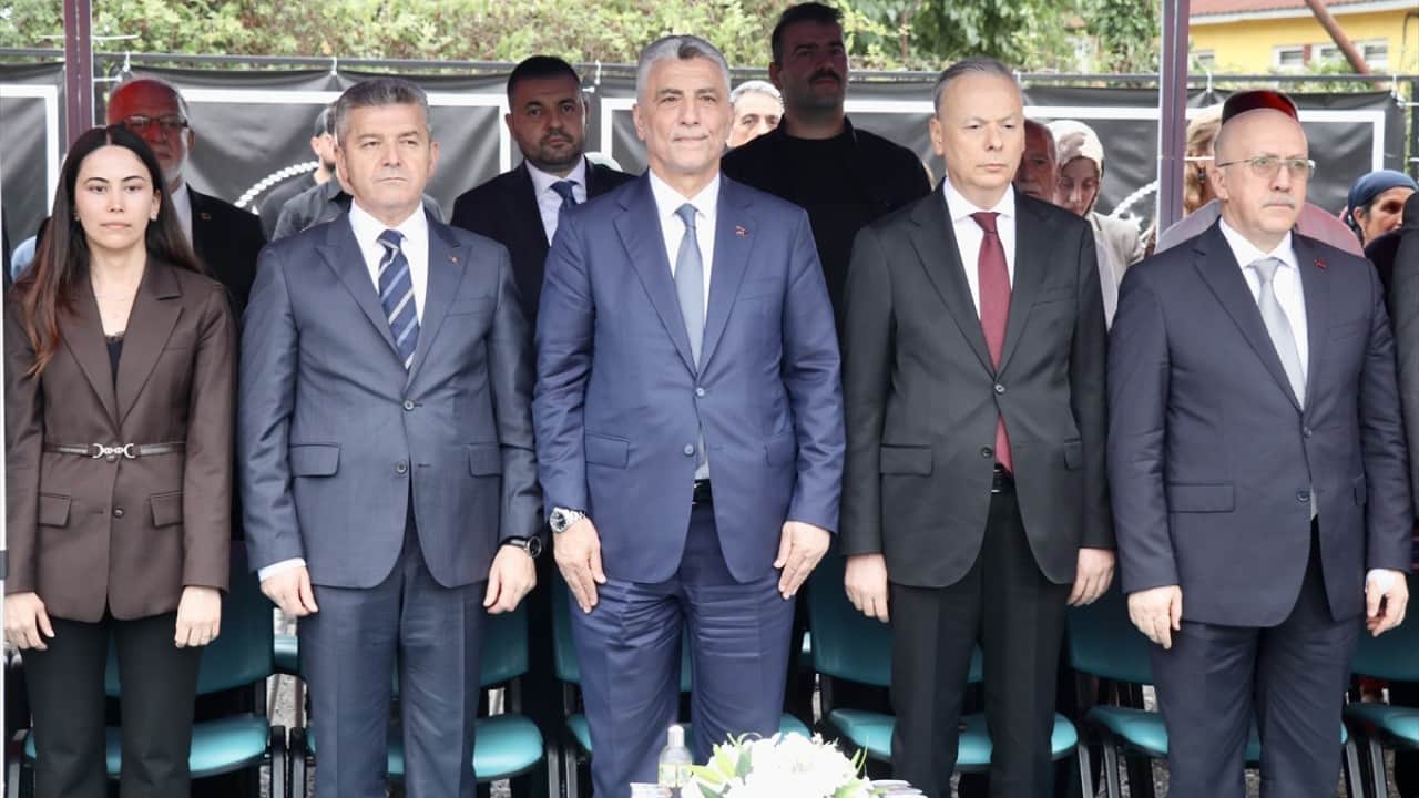 Foto - Bakan Bolat Türkiye dış ticaretle büyüyen bir ülke Asya ülkelerine geçişin anahtarı bizim elimizde