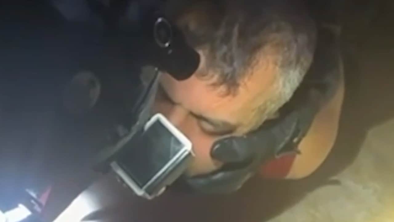 Foto - Bakan Çiftçi operasyonun detaylarını paylaştı: FETÖ'cü köpeğin üzerinden uyuşturucu çıktı