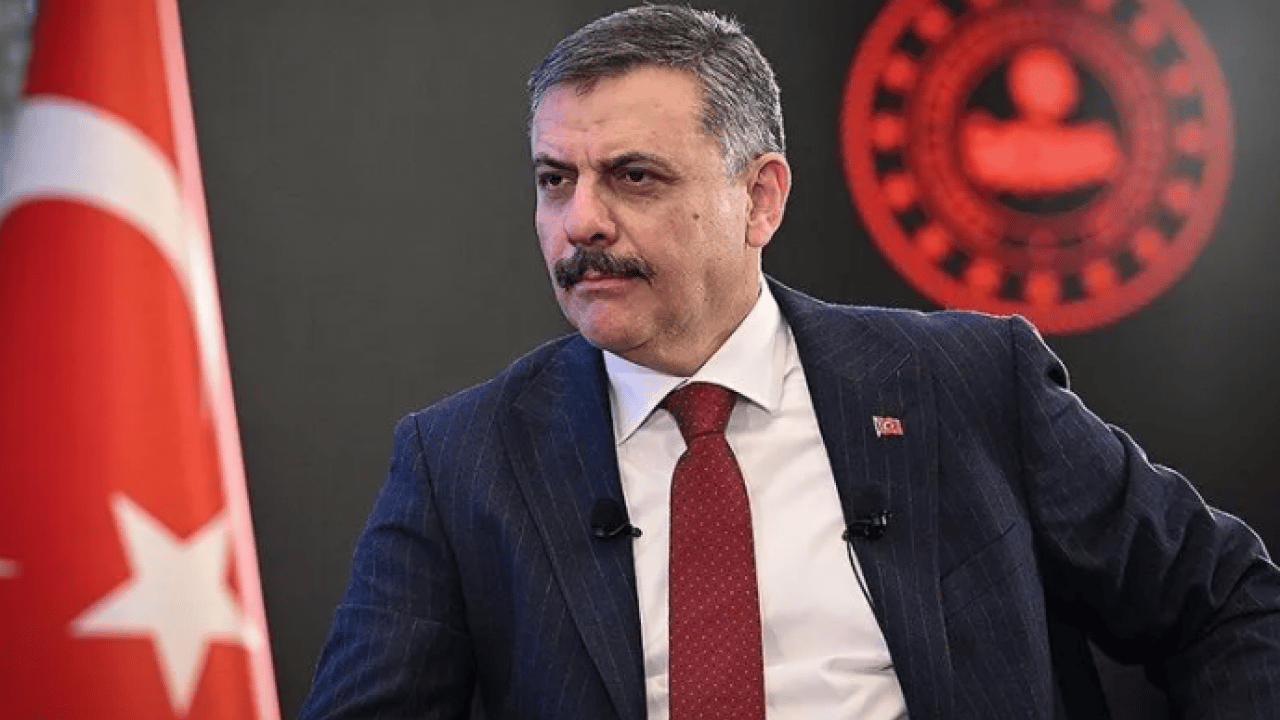 Foto - Bakan Çiftçi operasyonun detaylarını paylaştı: FETÖ'cü köpeğin üzerinden uyuşturucu çıktı