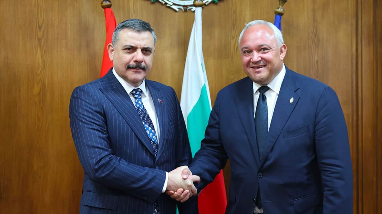 Foto - Bakan Çiftçi, sınırları aşan suç örgütlerinin peşinde! Bulgaristan ile mutabakat zaptı imzalandı 