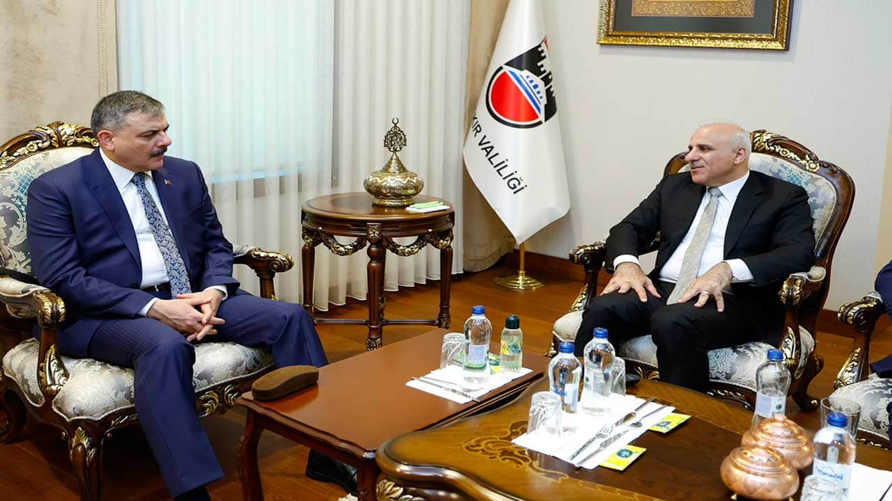 Foto - Bakan Çiftçi'den kirli çarkın elebaşlarına tokat gibi cevap! Dindar halkımız başka, şantaj ve rant şebekesi Alihan Kuriş çetesi başka!