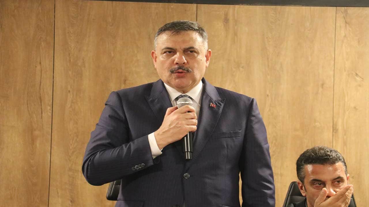 Foto - Bakan Çiftçi'den kirli çarkın elebaşlarına tokat gibi cevap! Dindar halkımız başka, şantaj ve rant şebekesi Alihan Kuriş çetesi başka!