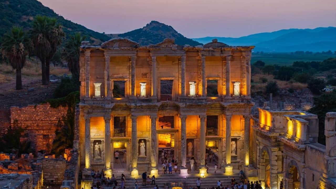 Foto - Bakan Ersoy: Gece müzeciliğinde dünyaya örnek olduk: 2 ayda 213 bini aşkın ziyaretçi...