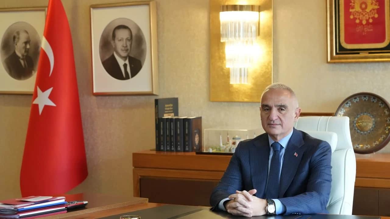 Bakan Ersoy: Sardes'te Anadolu arkeolojisine ışık tutacak eşsiz bir keşif