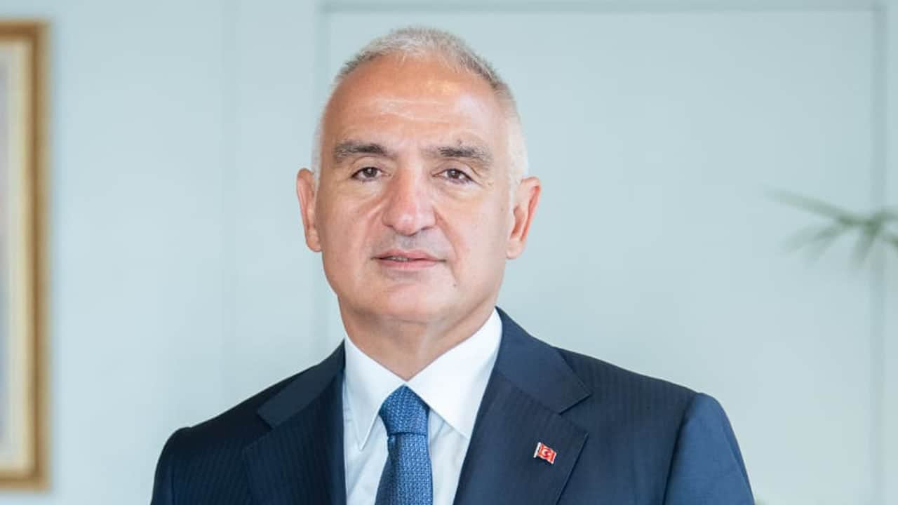 Bakan Ersoy: Yüzlerce yıllık hafızamızı herkesin istifadesine sunuyoruz