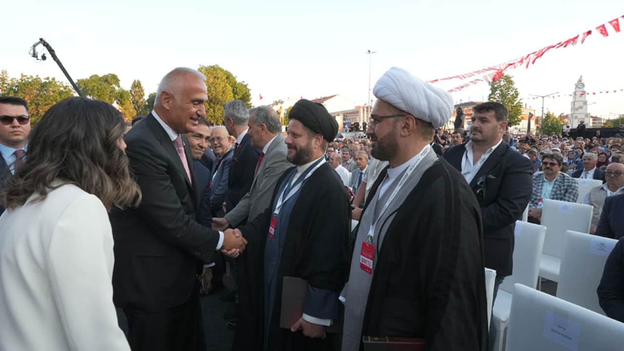 Foto - Bakan Ersoy’dan Hacı Bektaş-ı Veli’nin ocağından birlik mesajı! İnsanlığın reçetesi açıktır: Bir olalım, iri olalım, diri olalım!