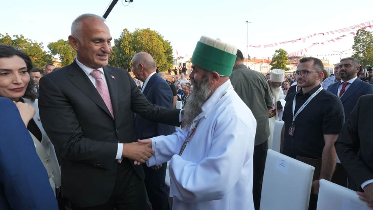 Foto - Bakan Ersoy’dan Hacı Bektaş-ı Veli’nin ocağından birlik mesajı! İnsanlığın reçetesi açıktır: Bir olalım, iri olalım, diri olalım!