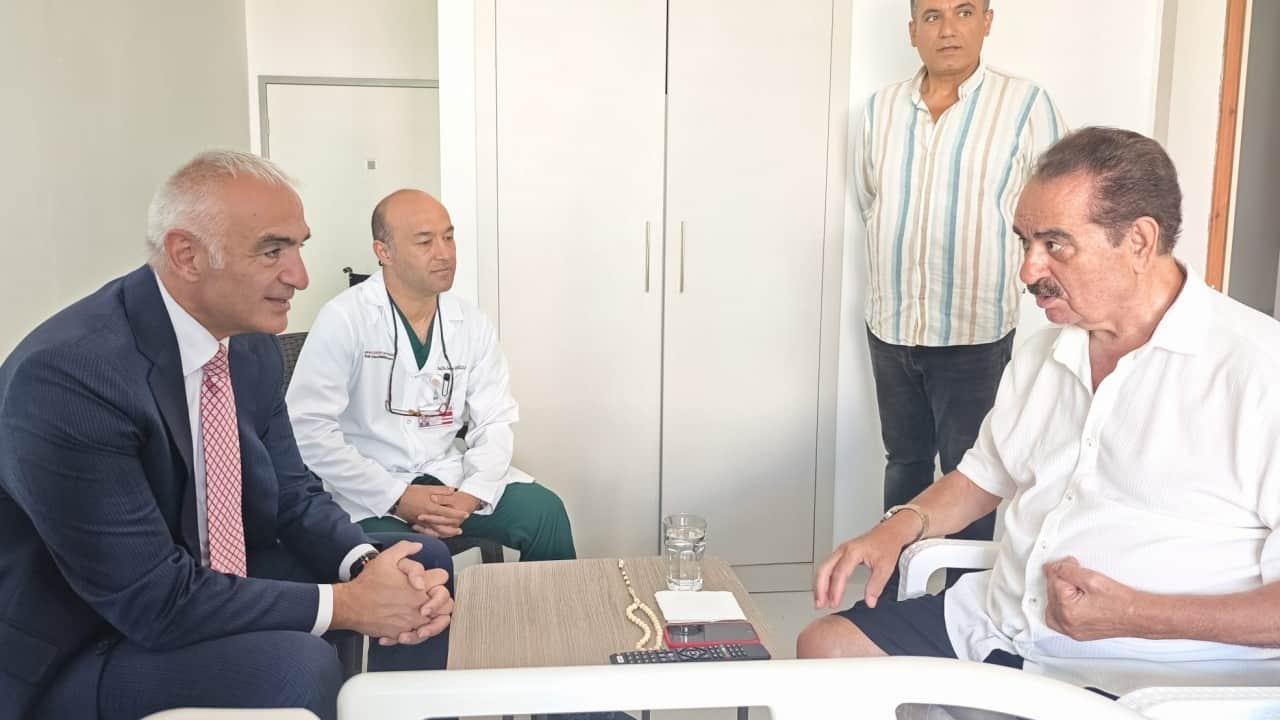 Foto - Bakan Ersoy'dan İbrahim Tatlıses'e geçmiş olsun ziyareti...