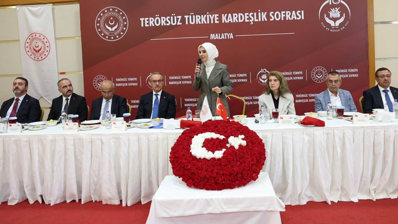 Foto - Bakan Göktaş, ‘Terörsüz Türkiye Kardeşlik Sofrası’nda konuştu: Ailelerimizi provoke etmek isteyenler var! Bunlara fırsat vermeyeceğiz