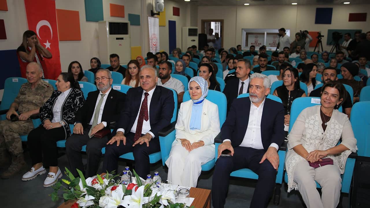 Foto - Bakan Göktaş’tan evlilik kredisinden yararlanan gençlere yeni müjdeler: İŞKUR'da öncelik, TOKİ’de özel kontenjan!